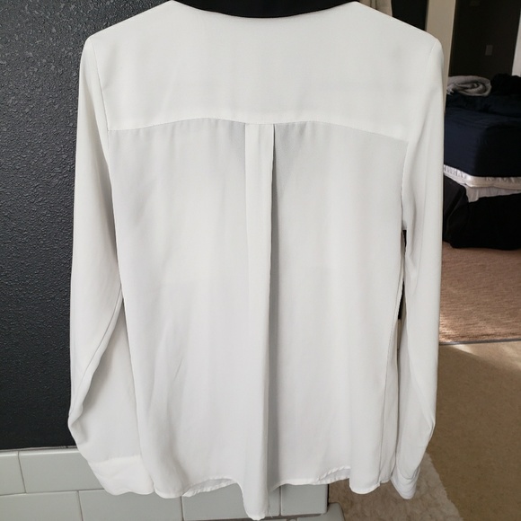 express white dress shirt with black trim - Picture 2 of 4